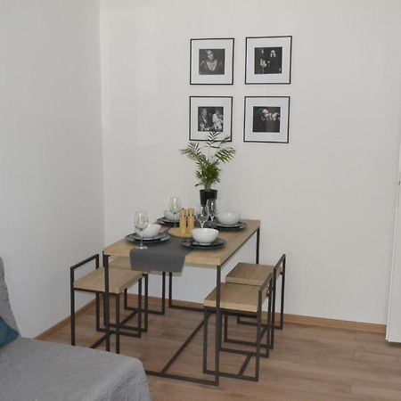 N17 Apartament Leilighet Krasków Eksteriør bilde